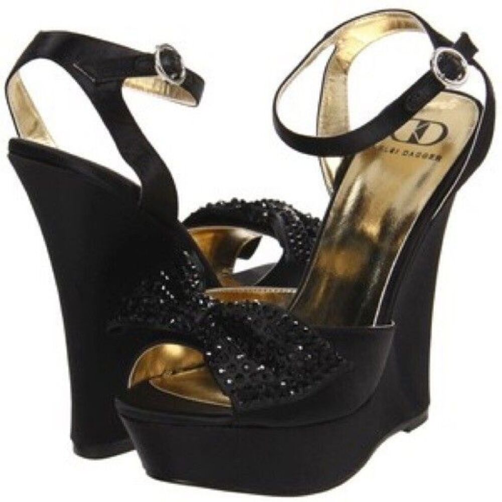 NWOB Kelsi Dagger Cayda Rhinestone Bow Wedge